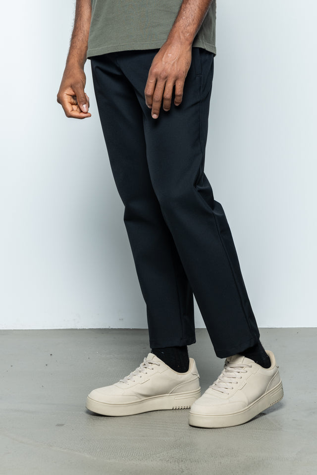 CHINO BASIC - BLACK